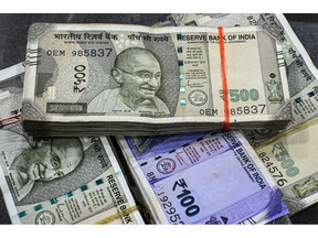 India’s Rupee Advances Most in Asia as RBI Supports Currency