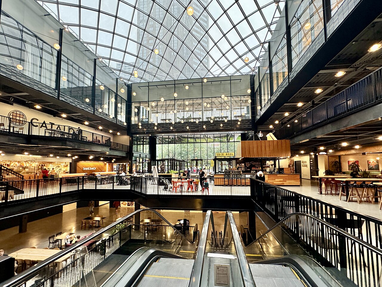 Malaysia Holds Rate, Warns Middle East War Intensifies Risks