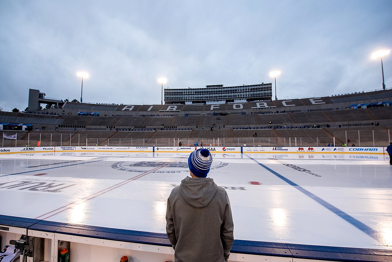 Shai Gilgeous-Alexander scores 20 points for 127th straight game, breaking Wilt Chamberlain's record