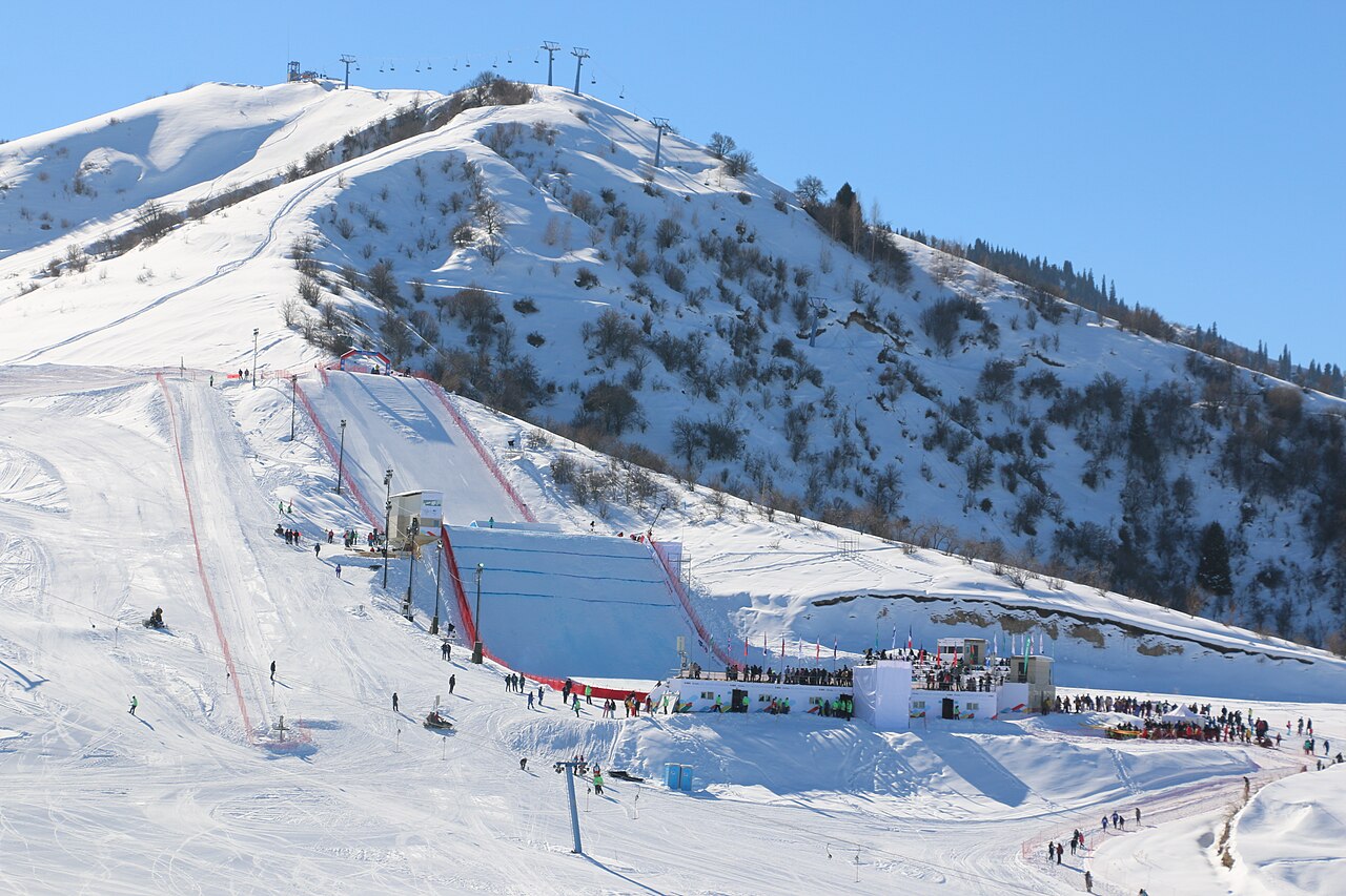 McIlroy has another reason to celebrate after his best Masters start in 15 years to share early lead